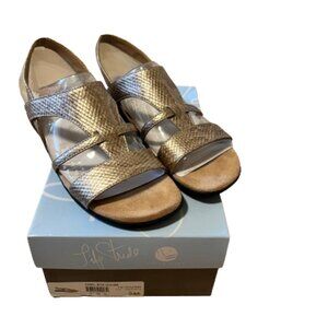 Life Stride Rose Gold Ezriel Snake Pattern Comfort Sandals - 9